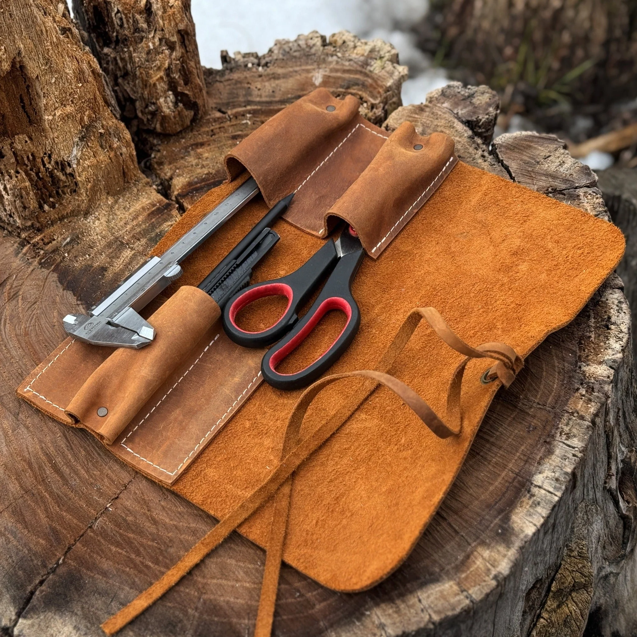 3 Pocket Leather Tool Roll - Image 13