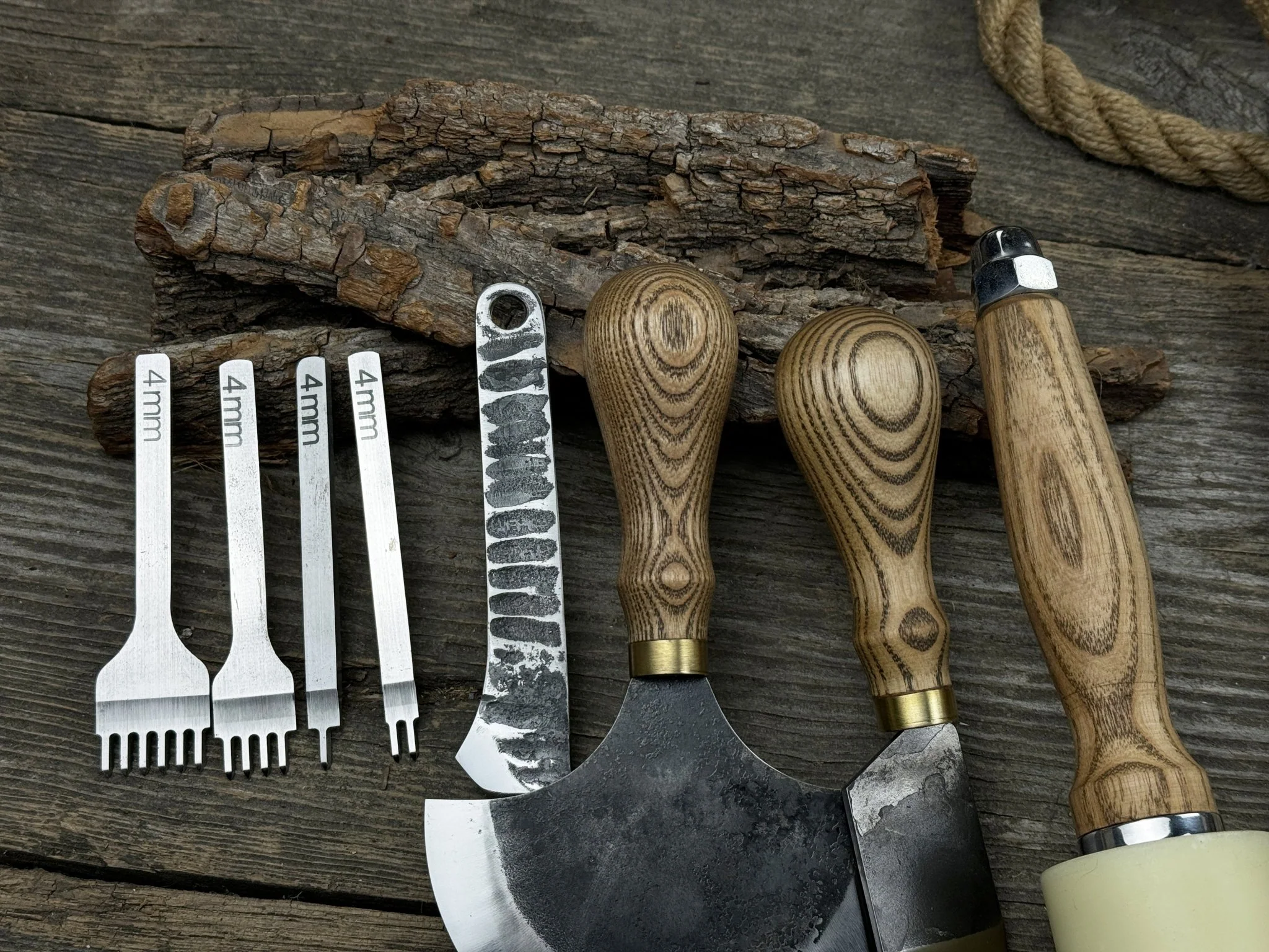 5-Piece Leather Working Tool Set With Nylon Mallet - Image 4