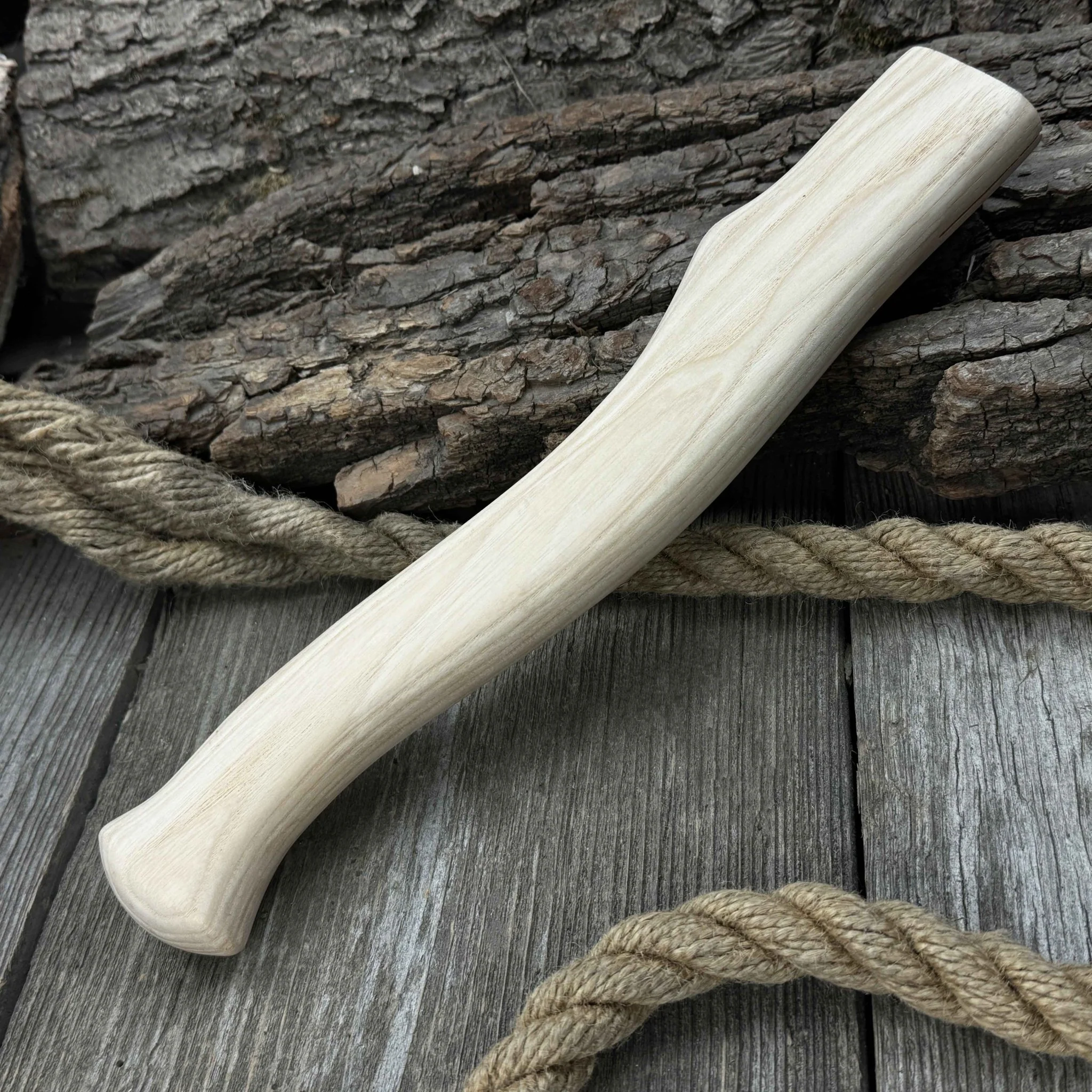 Ash Wood Axe Handle with Red Oak Wedges, 31 cm (12.2 inches) - Image 8