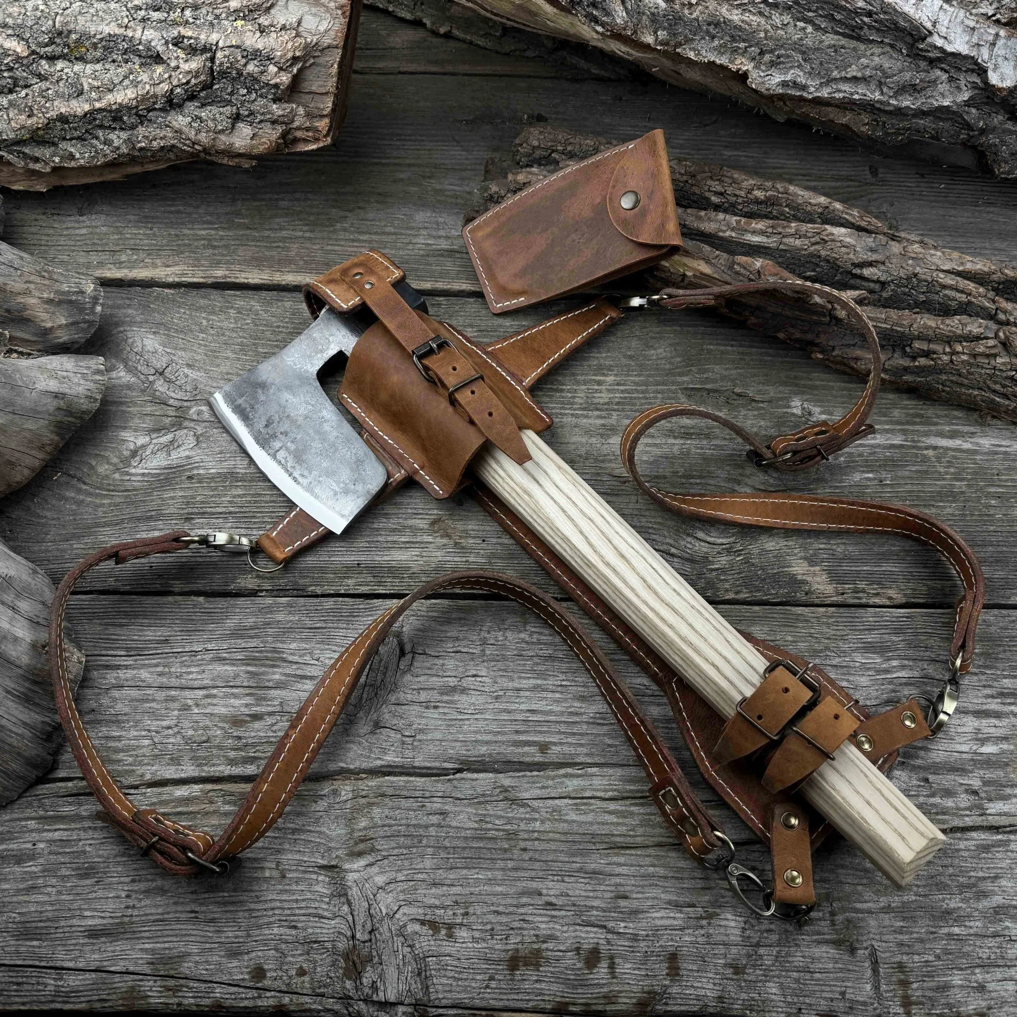 Carpenter’s Axe with Leather Shoulder Sheath, 0.84 kg (1.85 lb) - Image 8