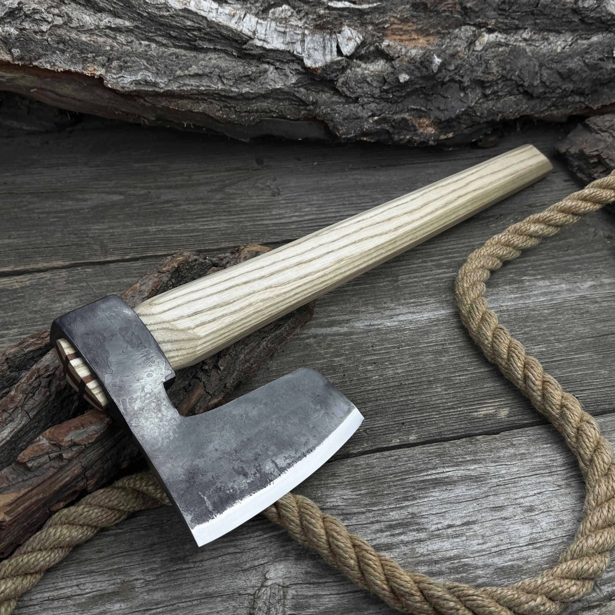 Carpenter’s Axe with Leather Shoulder Sheath, 0.84 kg (1.85 lb) - Image 9