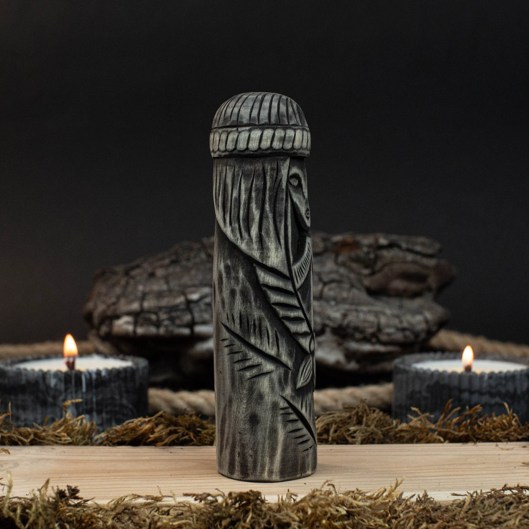 Hand-Carved Freyja Figurine – 14 cm (5.7 inches) Wooden Scandinavian Goddess Statue - Image 4