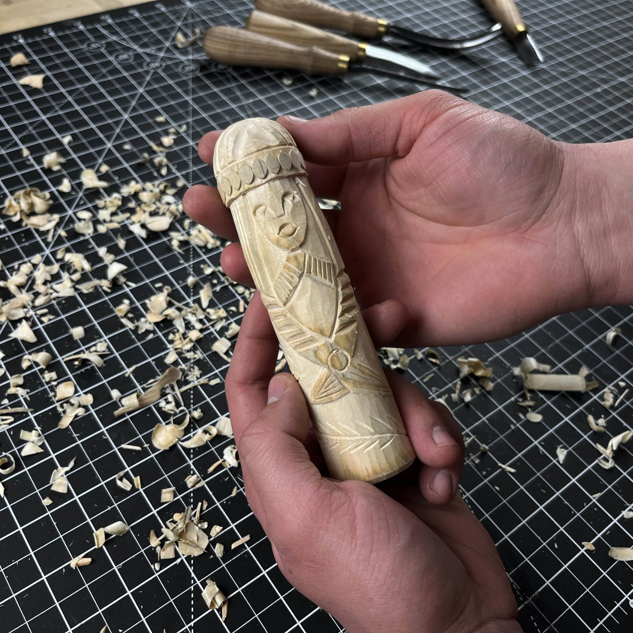 Hand-Carved Freyja Figurine – 14 cm (5.7 inches) Wooden Scandinavian Goddess Statue - Image 8