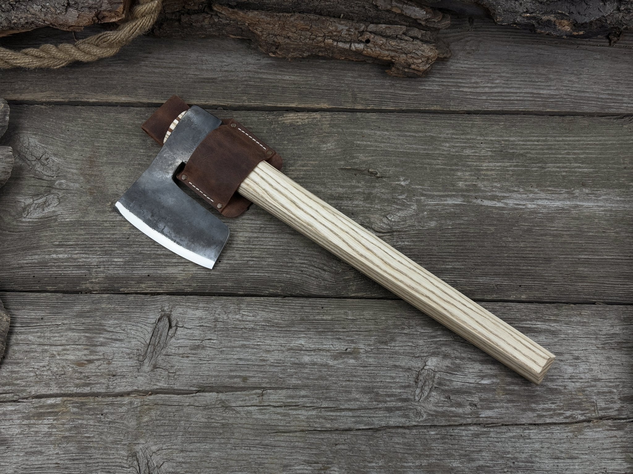 Hand-Forged Carpenter's Axe with Belt Loop, 0.84 kg (1.85 lb) - Image 4
