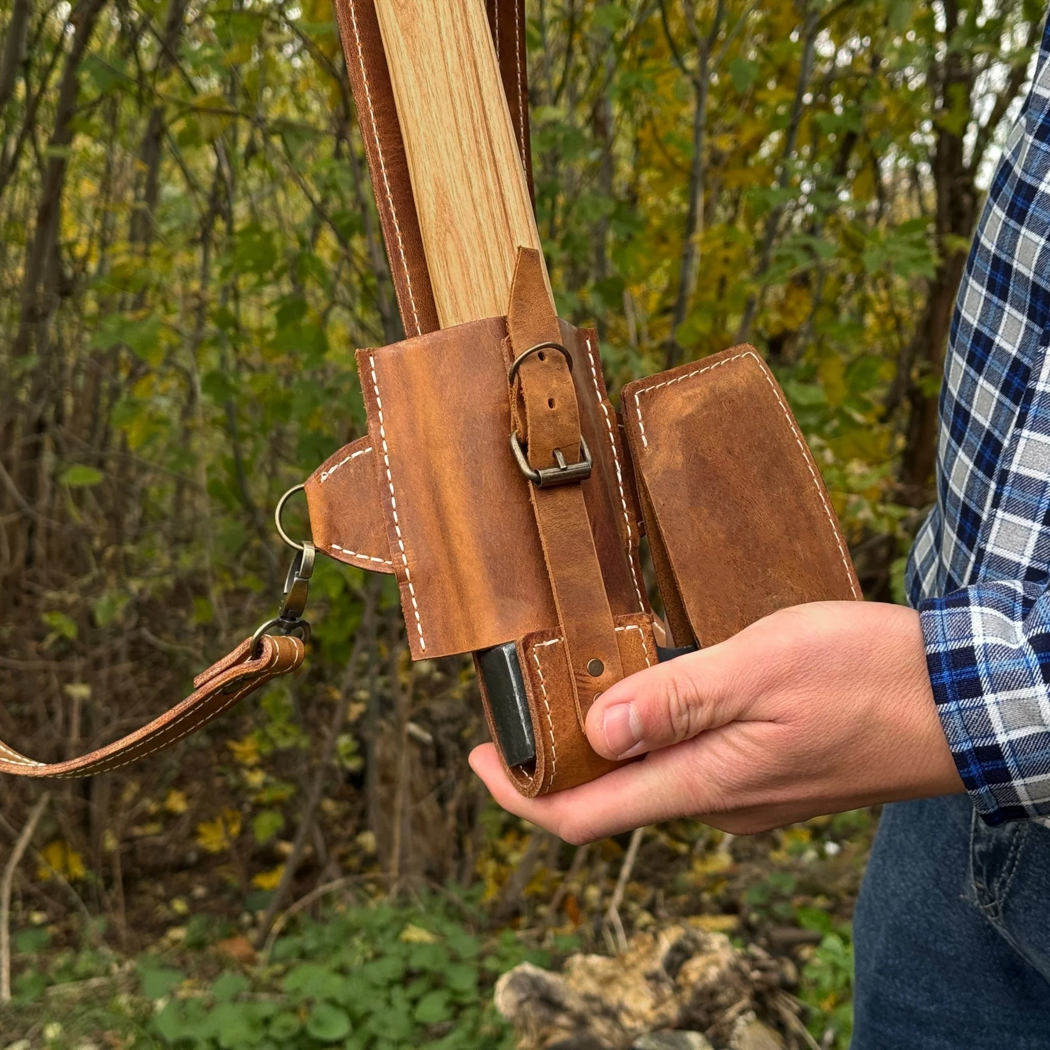 Leather Axe Case with Adjustable Shoulder Straps - Image 7